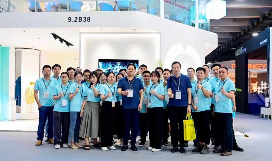 智谋纪 | 闪耀登场光亚展，AI照明强势出圈！